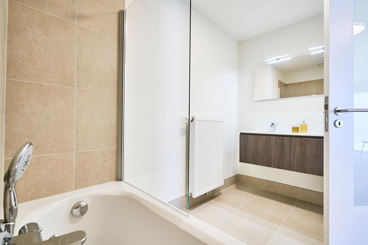 Diamant 2Br Apartment Brussels Exterior photo
